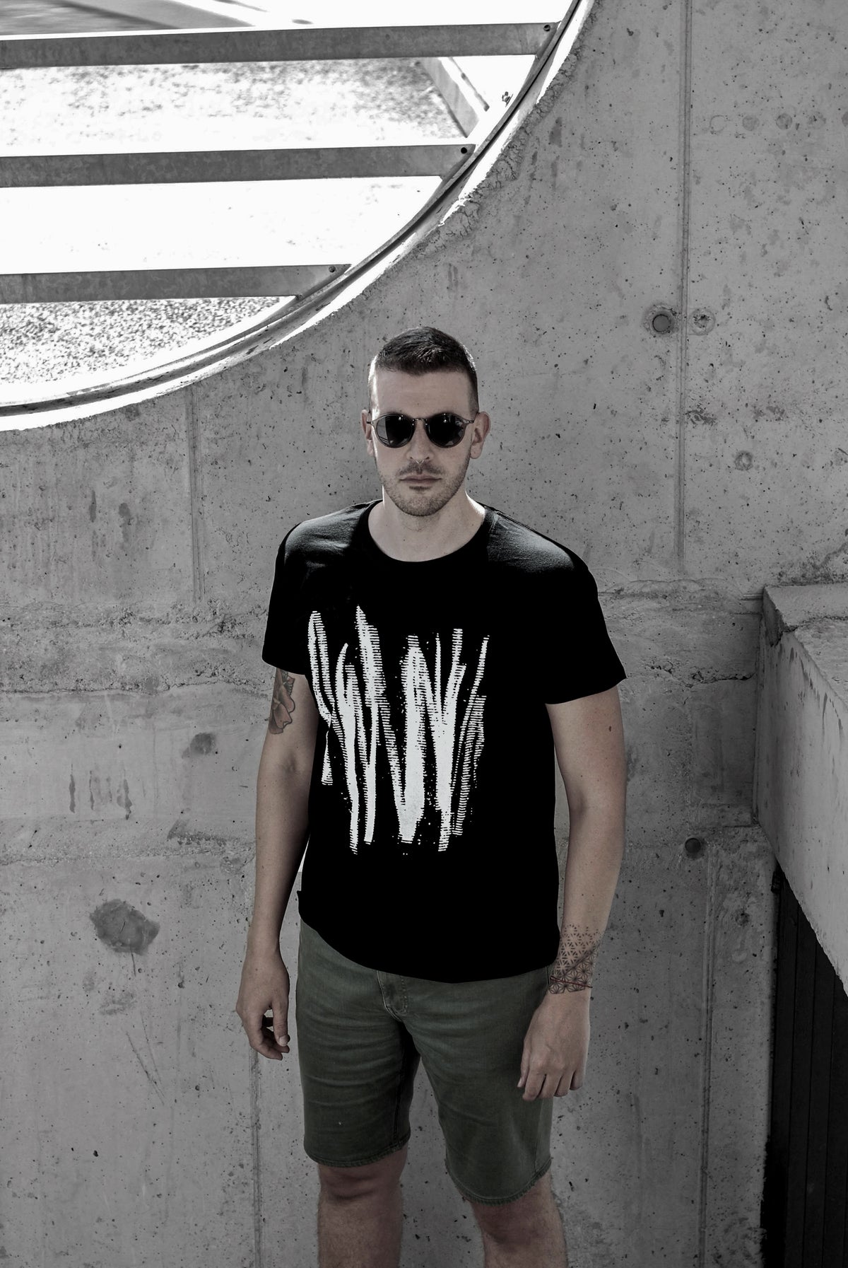 GREI T-SHIRT