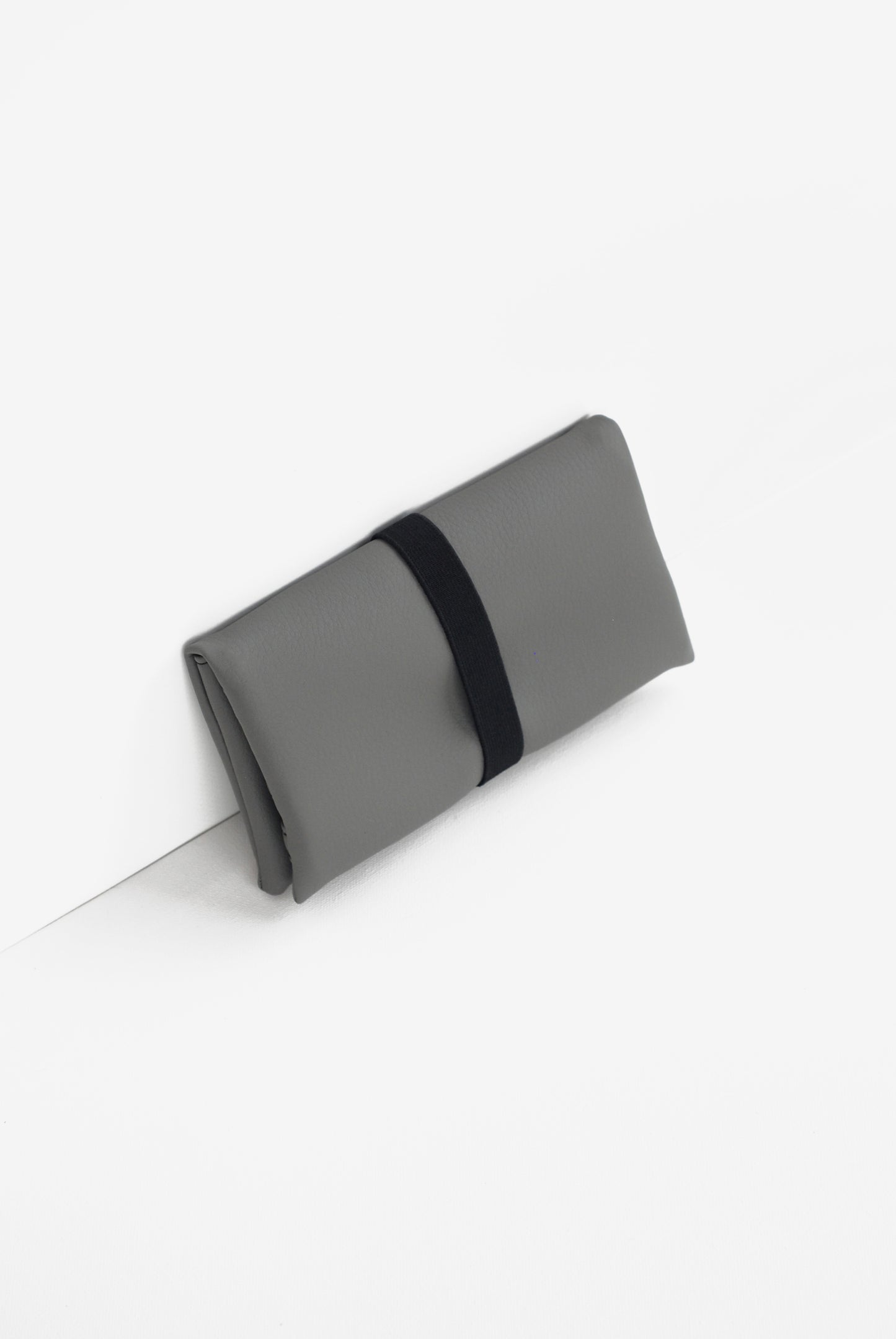 GREI Tobacco pouch Light grey