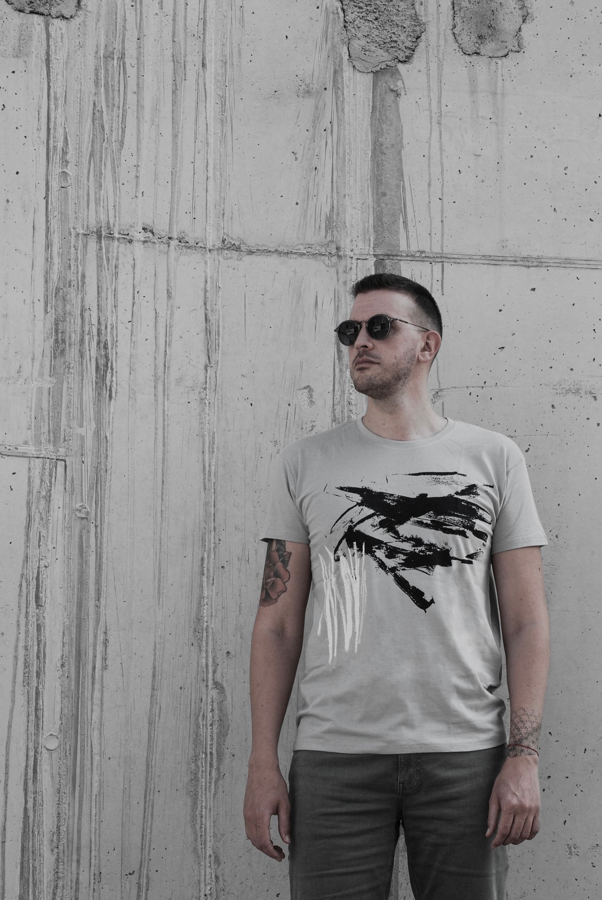 GREI T-SHIRT