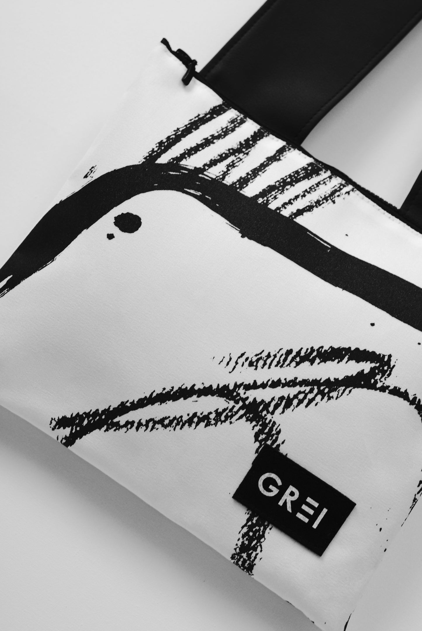 GREI Mini Bag Brush White - Black