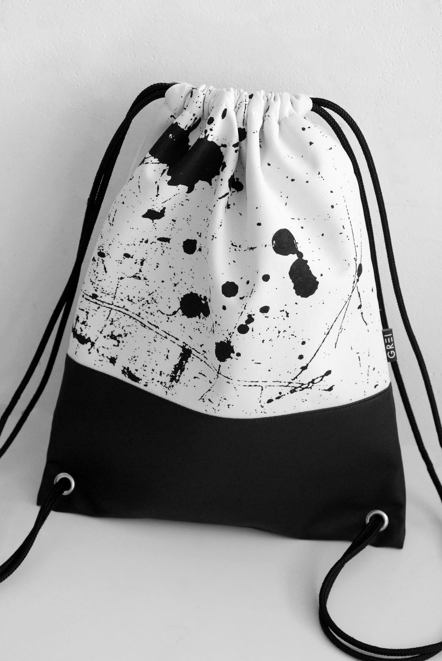 GREI Drawstring Backpack splash White